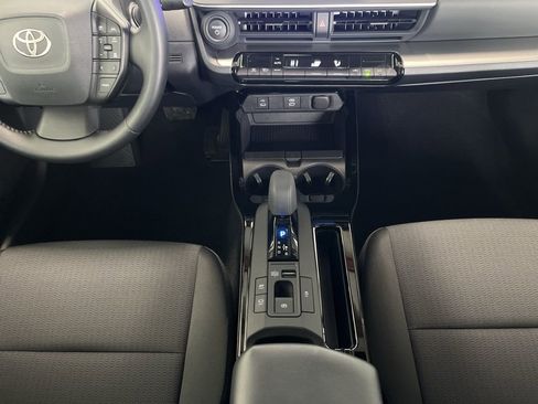 Used 2025 Toyota Prius LE image 10
