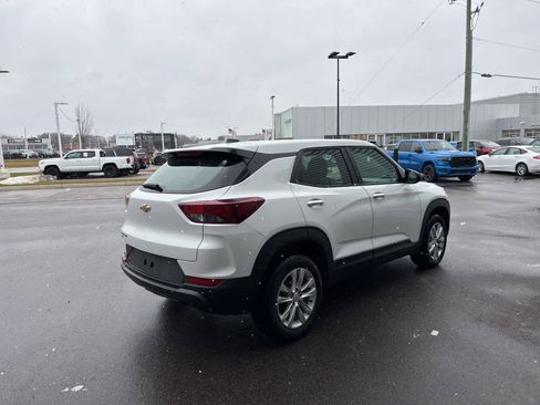 Used 2023 Chevrolet TrailBlazer LS image 5