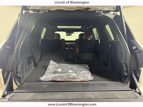 New 2026 Lincoln Navigator Reserve AWD/4WD image 29