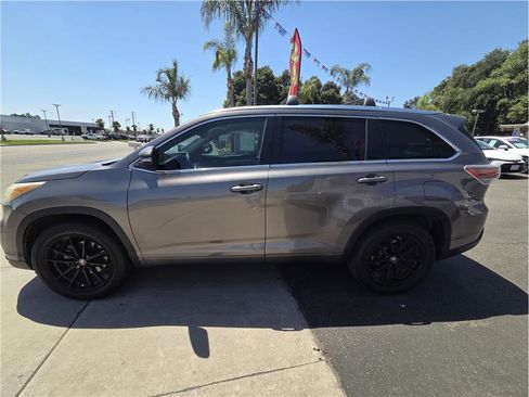 Used 2016 Toyota Highlander XLE FWD image 8