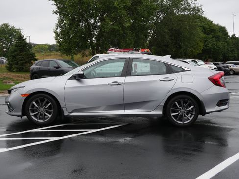 Used 2021 Honda Civic EX image 2