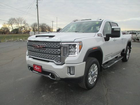 Used 2022 GMC Sierra 3500 Denali w/ Denali Ultimate Package image 10