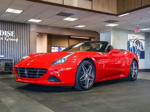 Used 2016 Ferrari California T image 39