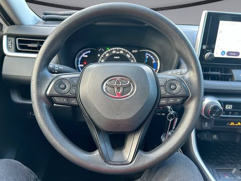 Used 2024 Toyota RAV4 LE AWD/4WD image 14