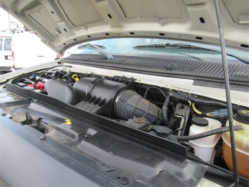 Used 2014 Ford E-250 and Econoline 250 Extended w/ Power Group image 31