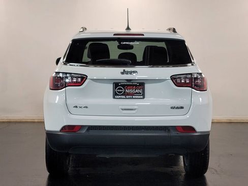 Used 2022 Jeep Compass Latitude image 27