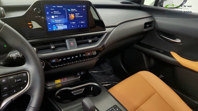 Used 2025 Lexus UX 300h FWD w/ Accessory Package (Z1) image 55