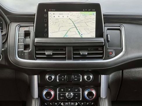 Used 2024 GMC Yukon XL SLT image 18