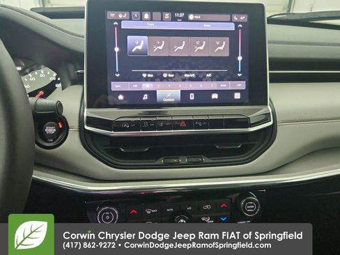 Certified 2024 Jeep Compass Limited image 27