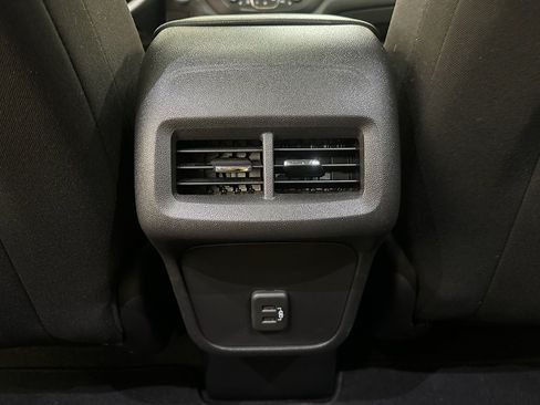 Certified 2024 Chevrolet Equinox LT image 31