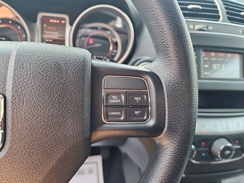 Used 2020 Dodge Journey SE FWD image 21