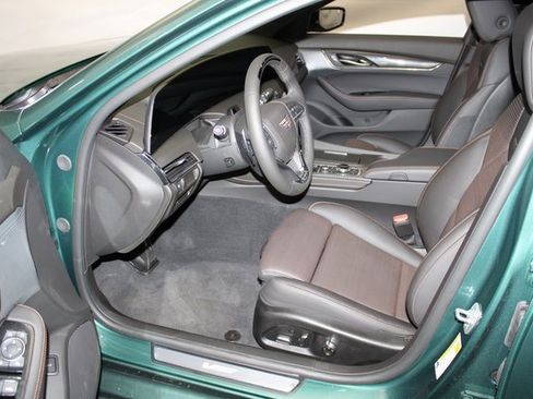 Used 2025 Cadillac CT5 V w/ Technology Package image 7