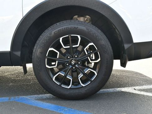 Used 2024 Hyundai Santa Cruz SEL w/ Activity Package image 9