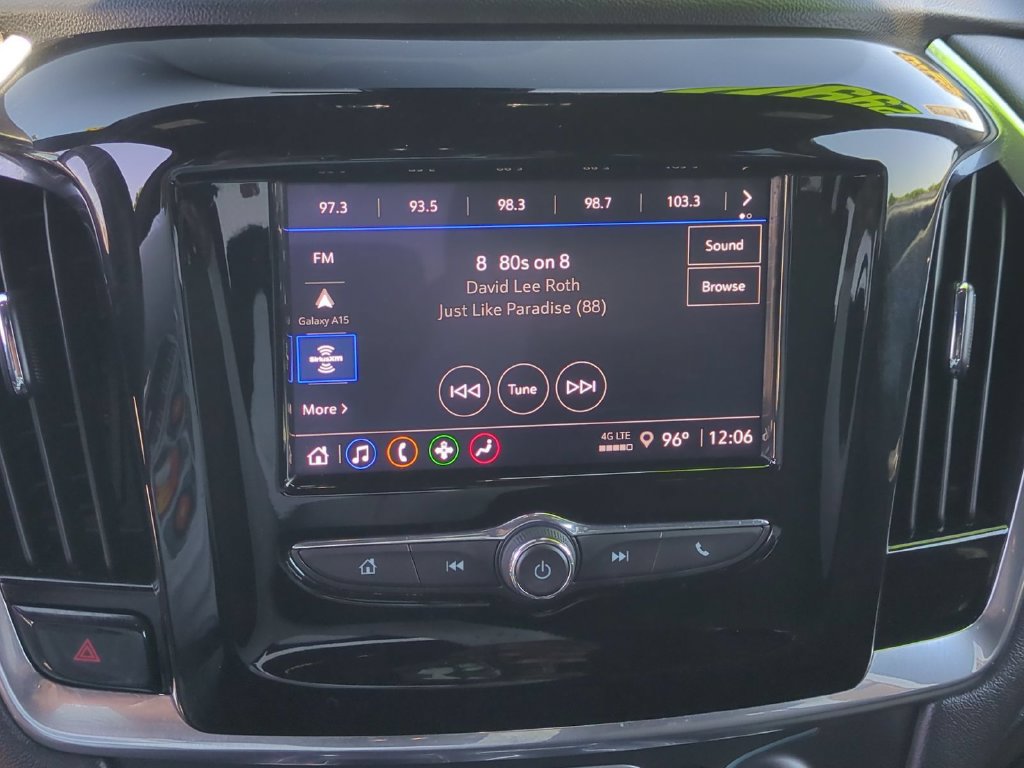 Used 2023 Chevrolet Traverse LT FWD image 16