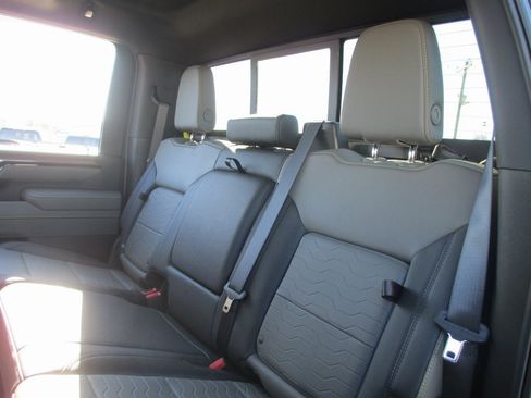 Certified 2025 Chevrolet Silverado 2500 ZR2 w/ Technology Package image 22