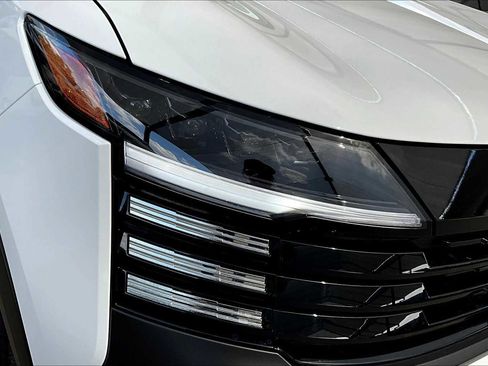 New 2026 Nissan Kicks SV image 18