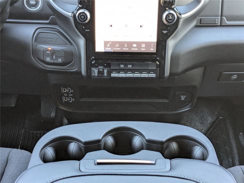 New 2026 RAM 3500 Big Horn AWD/4WD image 18