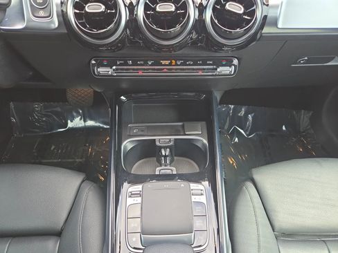 Used 2020 Mercedes-Benz GLB 250 image 20