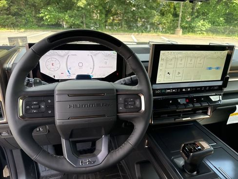 New 2025 GMC Hummer EV 3X image 15
