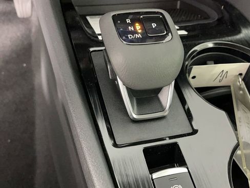 New 2025 Nissan Rogue S image 18