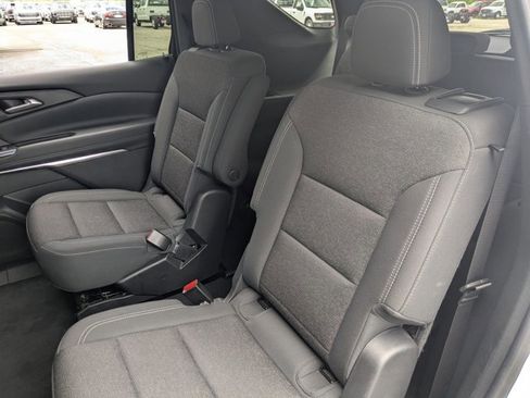 Used 2024 Chevrolet Traverse LT image 19