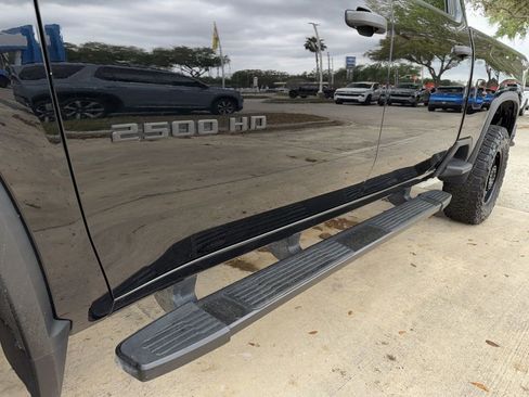 Used 2024 Chevrolet Silverado 2500 Custom w/ Custom Value Package image 16