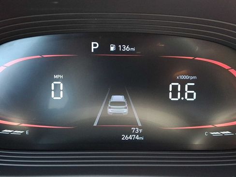 Used 2024 Hyundai Venue SEL FWD image 21