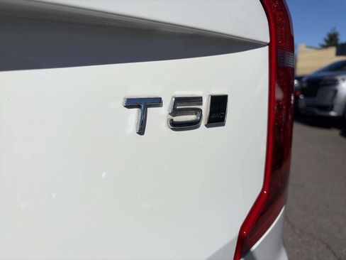 Used 2020 Volvo XC90 T5 Momentum image 7