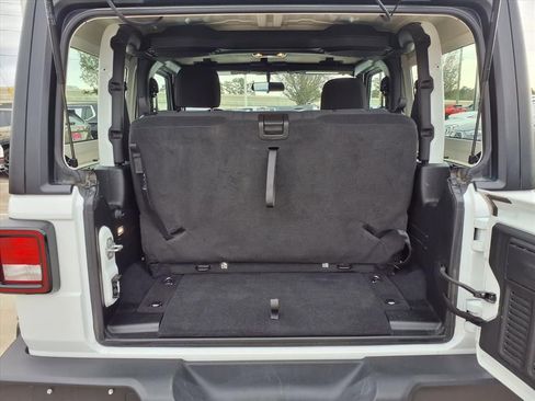 Used 2023 Jeep Wrangler Sport image 15