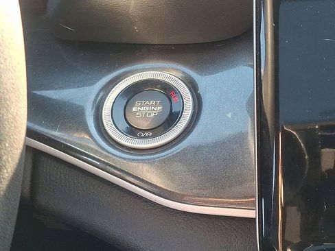 Used 2023 Jeep Grand Cherokee Altitude image 23