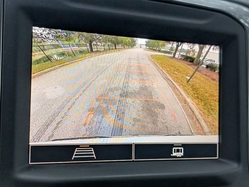 Used 2023 Chevrolet Silverado 1500 Custom image 25