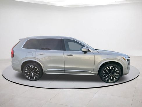 Used 2025 Volvo XC90 B6 Plus image 6