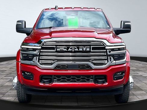 New 2026 RAM 4500 4x4 Crew Cab DRW w/ Laramie Trim Package image 2