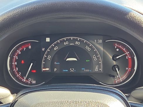 Used 2025 Toyota RAV4 XLE image 23