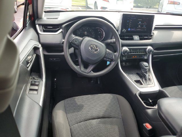 Used 2023 Toyota RAV4 LE AWD/4WD image 11