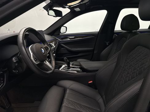 Used 2021 BMW 530i xDrive w/ M Sport Package AWD/4WD image 9