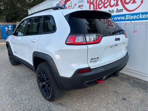 Used 2022 Jeep Cherokee Trailhawk w/ Technology Group B AWD/4WD image 8