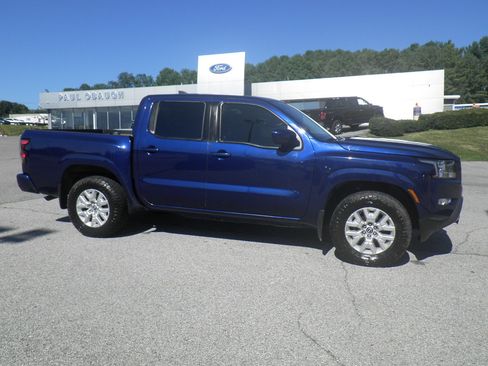 Used 2022 Nissan Frontier SV image 8