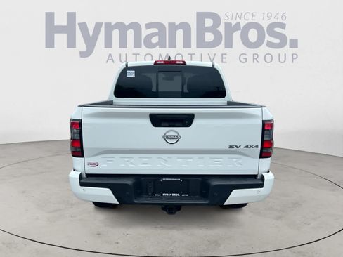 Certified 2024 Nissan Frontier SV w/ SV Convenience Package AWD/4WD image 4