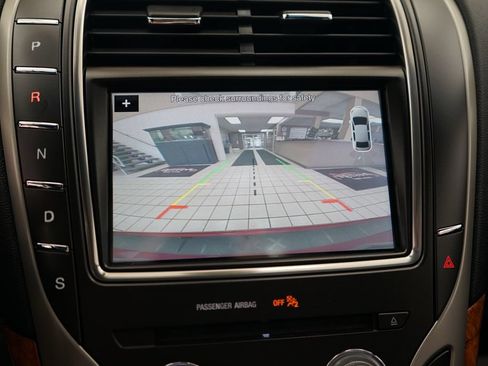 Used 2018 Lincoln MKX Reserve w/ Lincoln MKX Climate Package FWD image 9