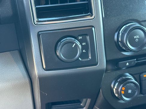 Used 2018 Ford F150 XLT AWD/4WD image 17