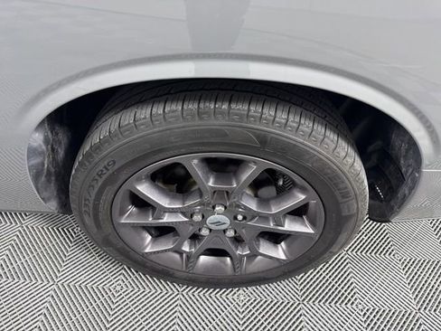 Used 2018 Dodge Challenger GT w/ GT Interior Package image 12