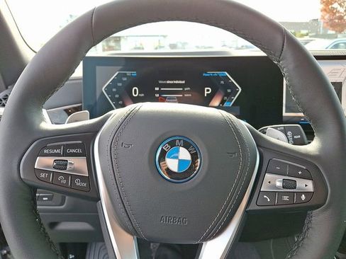 New 2026 BMW X5 xDrive50e image 18