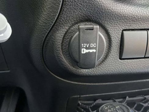 Used 2017 Jeep Wrangler Unlimited Sport w/ Connectivity Group image 10