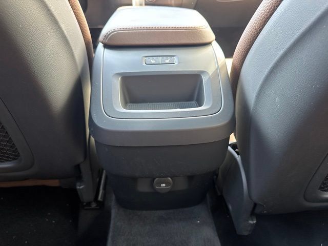Used 2024 Volvo XC60 B5 Plus w/ Climate Package AWD/4WD image 17