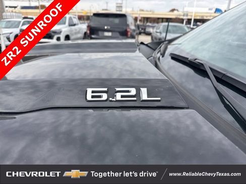 Used 2023 Chevrolet Silverado 1500 ZR2 w/ Technology Package image 4