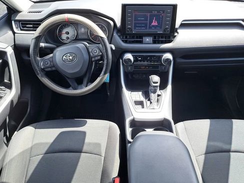 Used 2021 Toyota RAV4 LE image 14