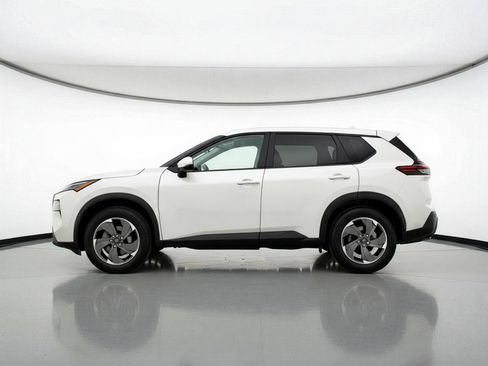 Used 2025 Nissan Rogue SV image 5