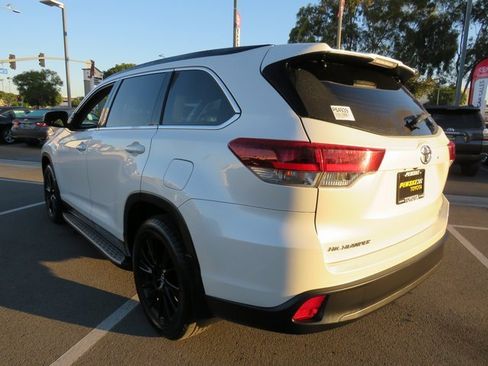 Used 2019 Toyota Highlander SE image 8