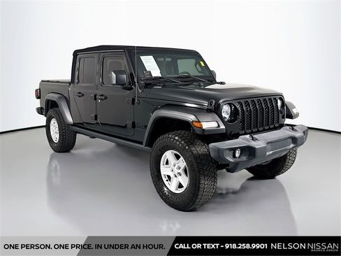 Used 2020 Jeep Gladiator Sport w/ Quick Order Package 23S image 3
